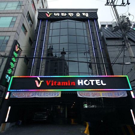 Vitamin Hotel Busan Extérieur photo