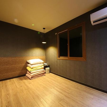 Vitamin Hotel Busan Extérieur photo