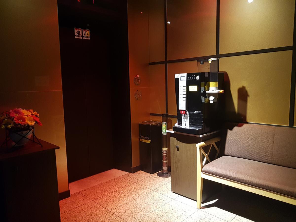 Vitamin Hotel Busan Extérieur photo