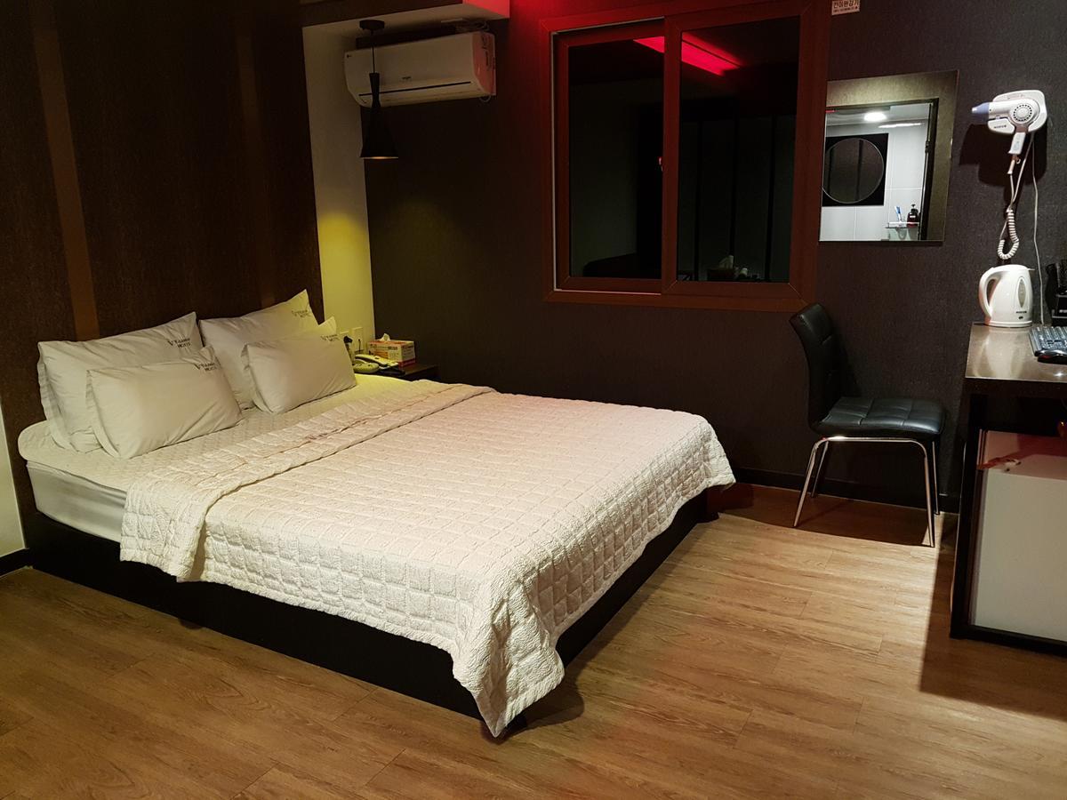 Vitamin Hotel Busan Extérieur photo