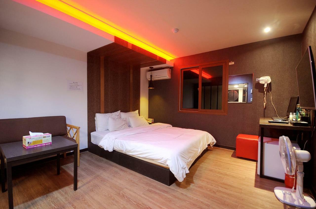 Vitamin Hotel Busan Extérieur photo