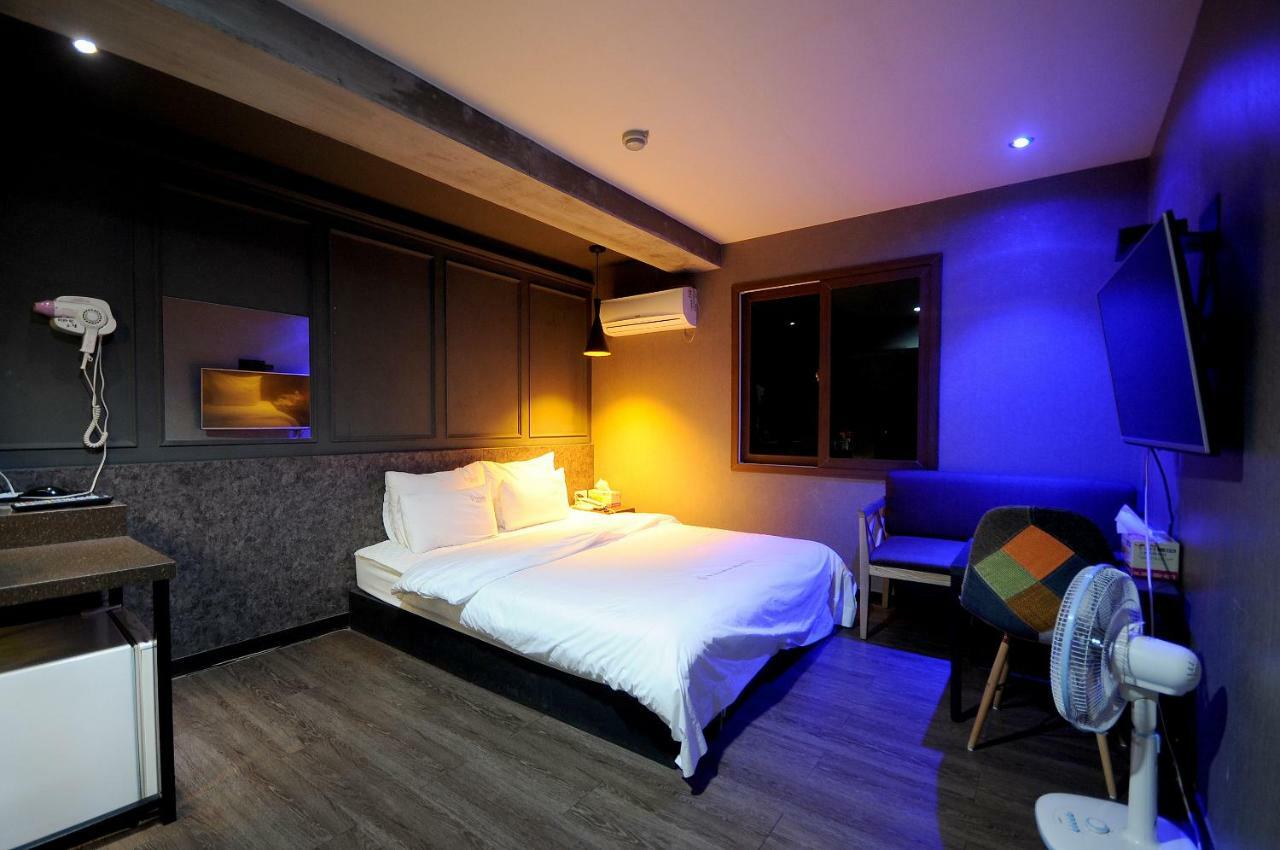 Vitamin Hotel Busan Extérieur photo