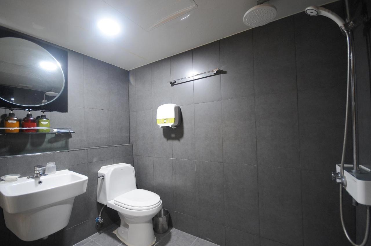 Vitamin Hotel Busan Extérieur photo