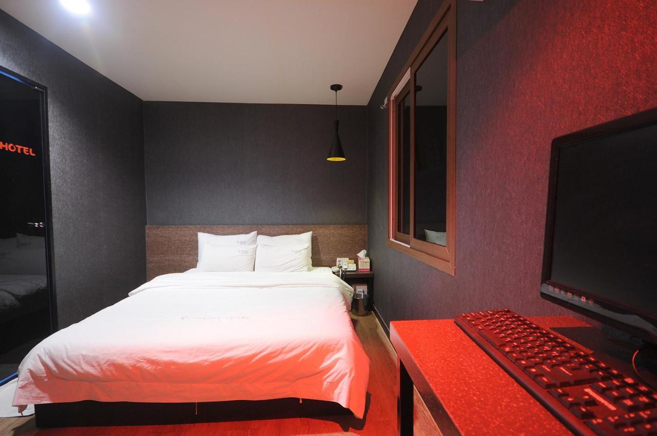 Vitamin Hotel Busan Extérieur photo